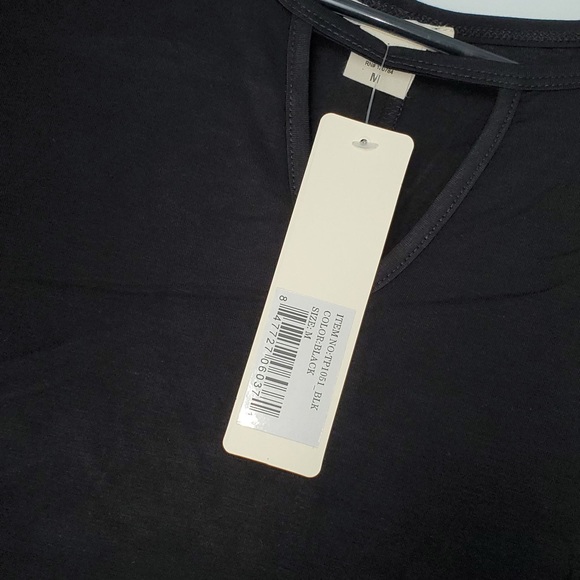 🔥SALE🔥 Black keyhole long sleeve top - Picture 6 of 7